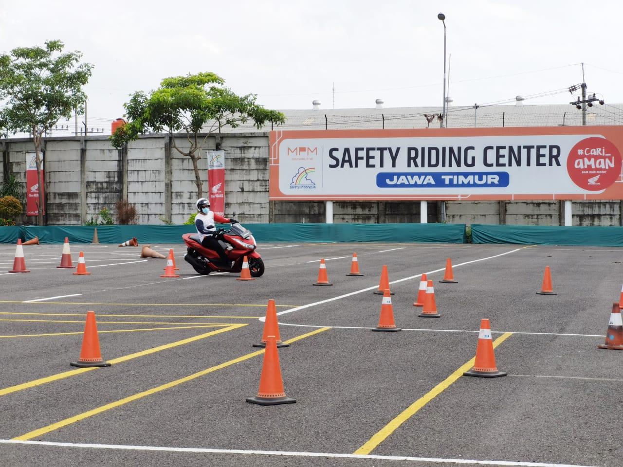 Belajar Safety Riding, Datang Aja Ke MPM Safety Riding Center 
