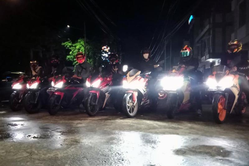 Tiga Komunitas Honda CBR Samarinda Uji LED Dengan Night Ride