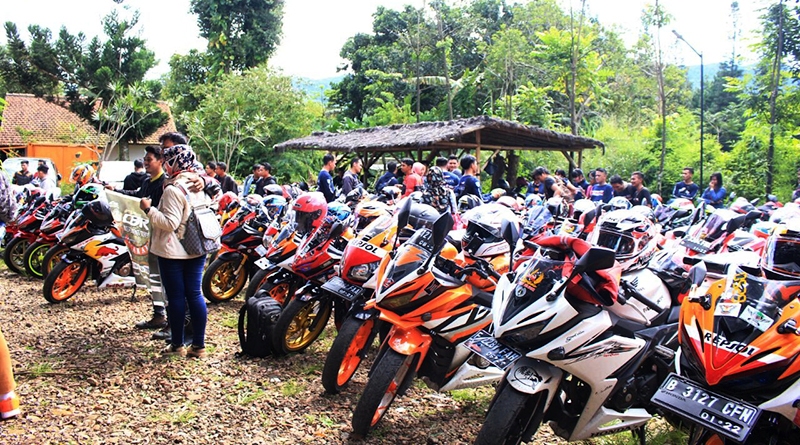 Begini Cerita Keseruan Honda CBR Club Indonesia Dalam Melakukan Sunmori ke Bogor
