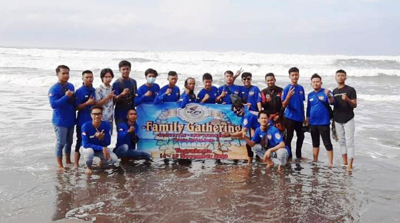 Family Gathering KCI Cirebon Barat Berwisata ke Pantai Parangtritis