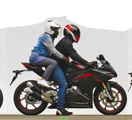 Tips Bonceng Wanita Pakai Honda CBR250RR