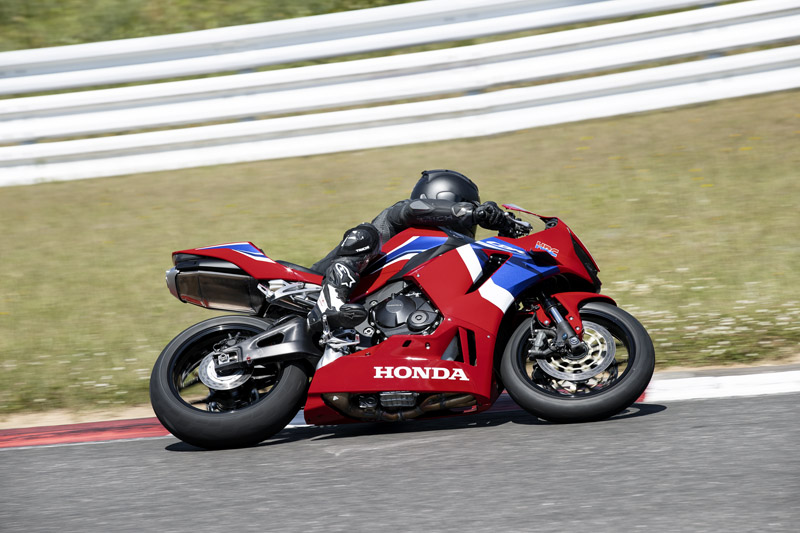 Teknologi Dan Fitur Canggih Honda CBR600RR