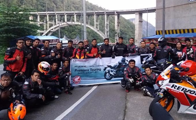 Main Dealer Sumatera Barat Gelar Premier Touring Honda CBR250RR