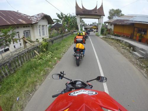 Touring bersama keluarga besar CBR Series Sambut 3rd Anniversary CBR Series Club Sumbar
