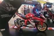 MPM Honda Jatim Ajak Influencer Kupas New CBR250RR SP with Quick Shifter di Exhibition Royal Plaza S
