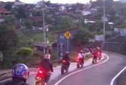 Kampayekan Safety Riding Ke Members Baru, CBR One Club Surabaya Ajak Sunmori Ke Trawas