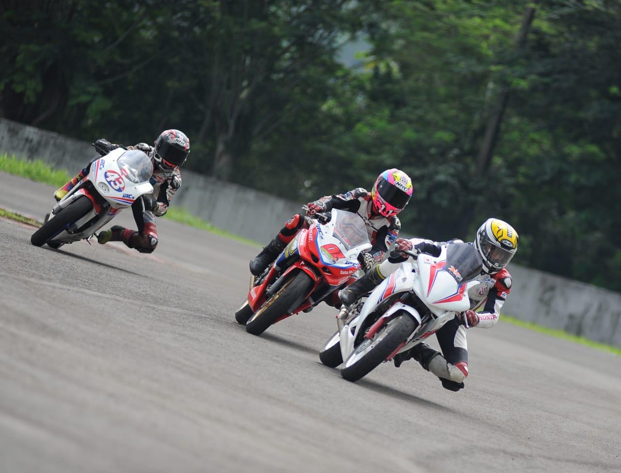 Komunitas Honda CBR Ramaikan Balap Ikatan Motor Indonesia
