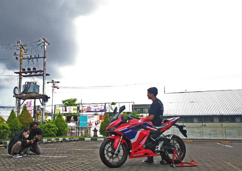 Komunitas CBR Yogyakarta Ikuti Workshop Fotograpi