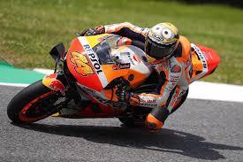 Pol Espargaro sukses menyingkirkan rekan setimnya dan star ke 12 