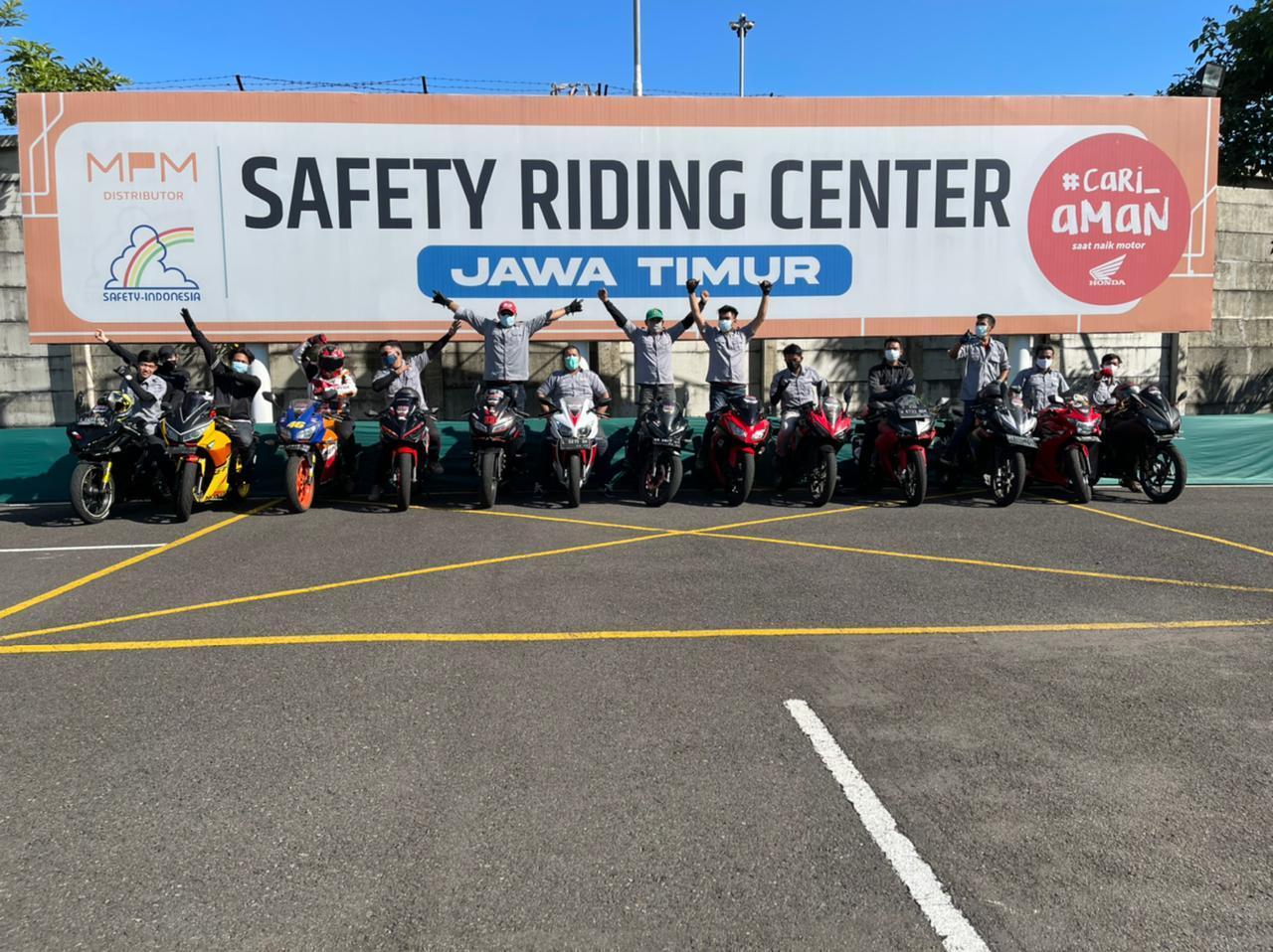 Asosiasi Honda CBR Jatim Ikuti Pelatihan Safety Riding 