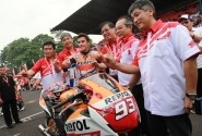 JUMPAI FANS DI SENTUL, MARC MARQUEZ DAN DANI PEDROSA PACU HONDA RCV DAN HONDA CBR150R DI SIRKUIT