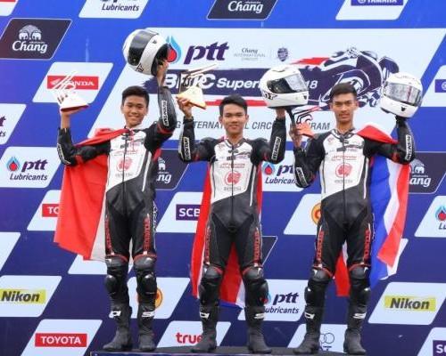 Pembalap Astra Honda Kibarkan Merah Putih di Thailand