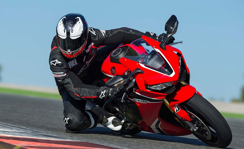 Honda CBR1000RR SP, Makin Ringan dan Bertenaga