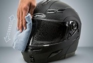 Ayo Cuci Sendiri Helm di Rumah, Gampang Kok!