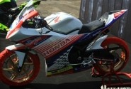 Modifikasi Honda CBR150R, Simple Dengan Baluran Decal