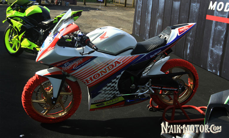 Modifikasi Honda CBR150R, Simple Dengan Baluran Decal