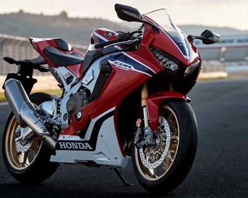 Nyamannya Honda CBR1000RR SP