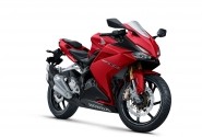 Nih Bedanya Honda CBR 250RR Black Freedom dan Bravery Mat Red