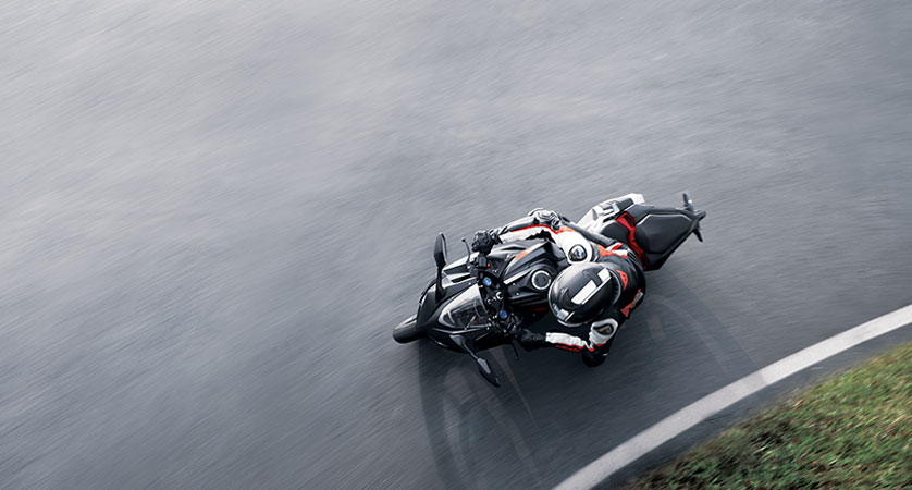Foto-foto Honda CBR 250RR di Lintasan Balap