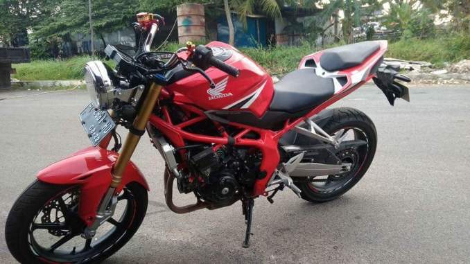 Modifikasi Honda CBR 250RR, Garang Dengan Konsep Neked Bike