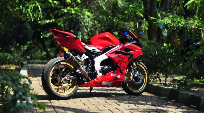 Modifikasi Honda CBR Pengagum Spider Man