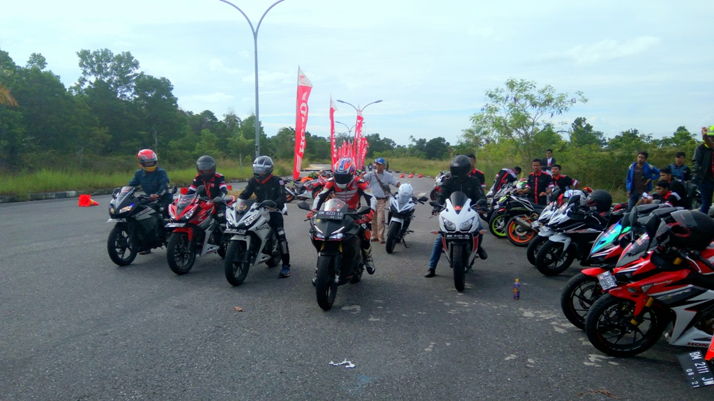 Track Day Komunitas CBR Pekanbaru