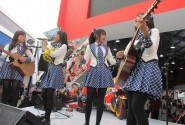 JKT48 Ajak Pengunjung Jakarta Fair Cari Aman di Jalan