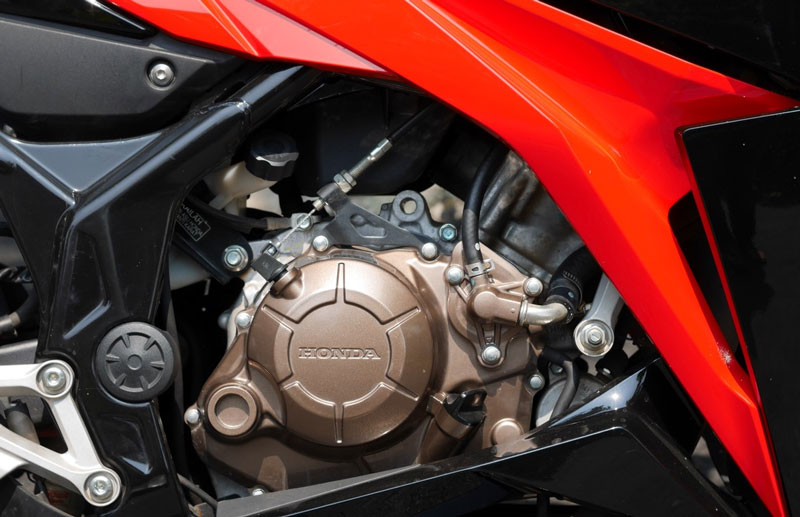 Powerful dan Efisien Bahan Bakar, Jadi Andalan Honda CBR150R