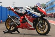 Modifikasi Honda CBR250RR, Adopsi Warna Fireblade