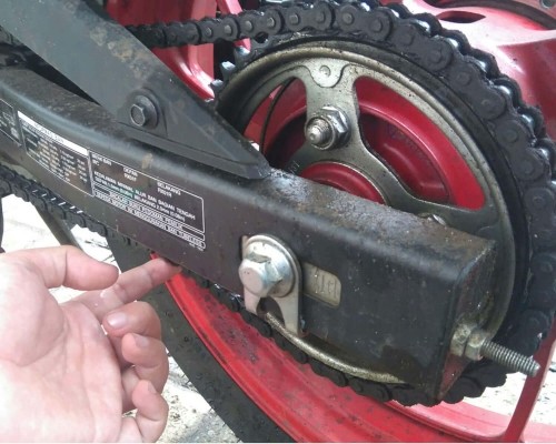 Merawat Rantai Honda CBR 150R Agar Awet