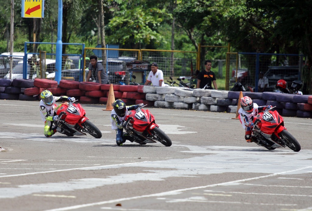 Lolos Seleksi, 15 Pebalap Belia Siap Timba Ilmu di Astra Honda Racing School