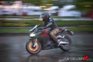 Kendarai Honda CBR250RR Saat Hujan, Ini Wajib Diperhatikan