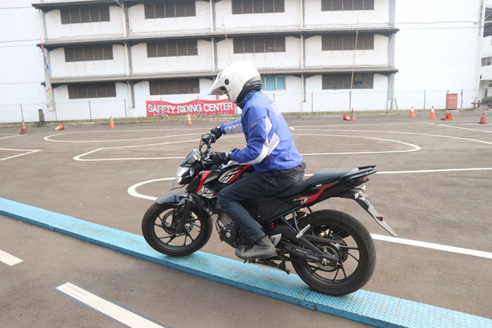 Latihan Skill Ala Wahana Hadapi Kejuaran Safety Riding tingkat Nasional Nasional
