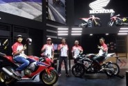 Honda CBR1000RR Fireblade dan CBR250RR Kabuki Bersanding Dengan 5 Pemuda Ini, Makin Keren