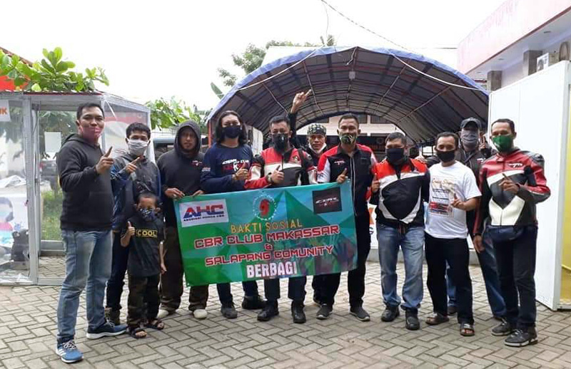 Touring Baksos CBR Club Makassar Bantu Masyarakat Terdampak Banjir Bandang