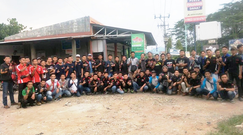 Bersama IHB CBR Owner Bumiayu Berbagi Takjil dan Bukber