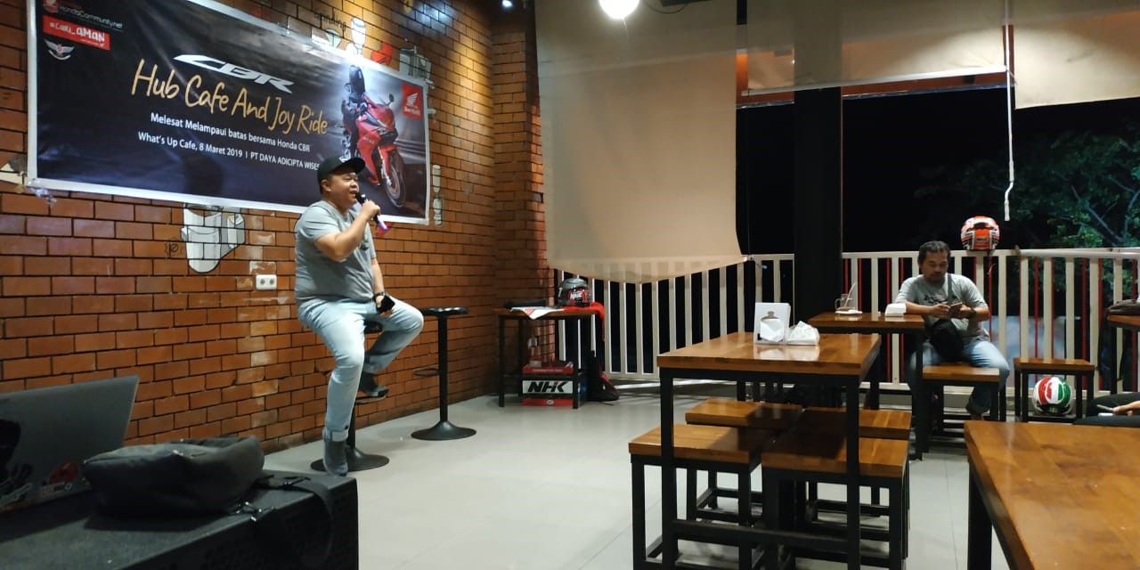 Hub Cafe And Joy Ride Manado