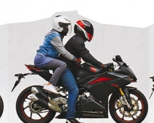 Cara Bonceng Wanita Pakai Honda CBR250RR